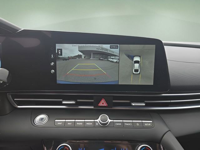 Used 2024 Hyundai Elantra Limited image 15