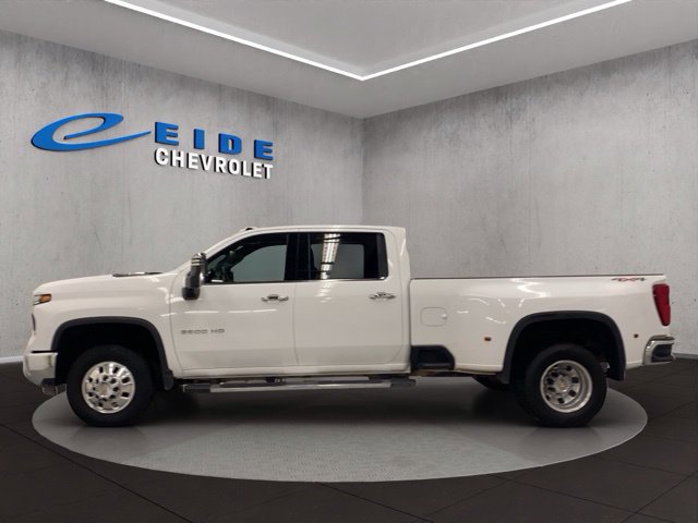 Used 2026 Chevrolet Silverado 3500 LTZ w/ LTZ Convenience Package AWD/4WD image 13