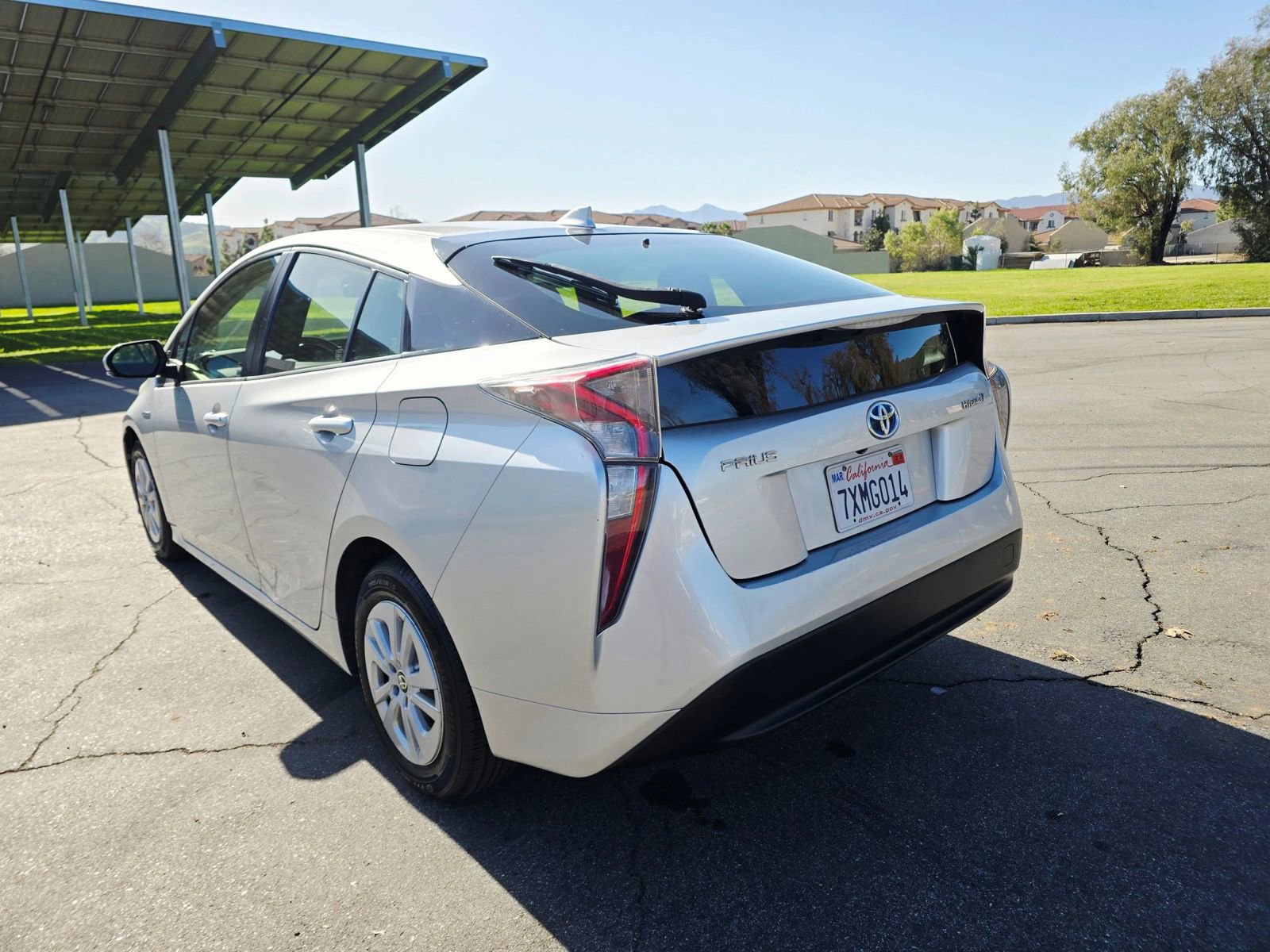 Used 2017 Toyota Prius Two image 6