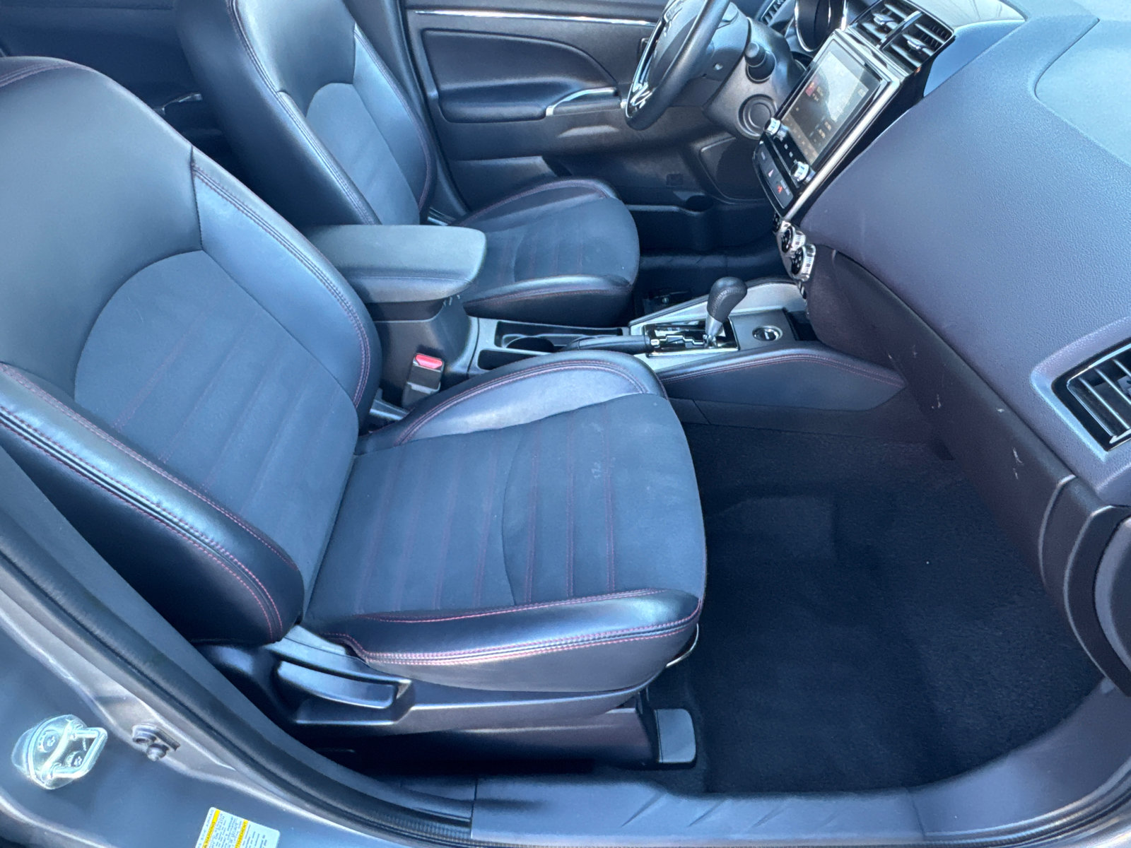 Used 2024 Mitsubishi Outlander Sport SE AWD/4WD image 14