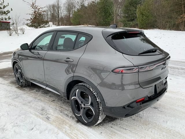 New 2026 Alfa Romeo Tonale w/ Active Assist Package AWD/4WD image 3
