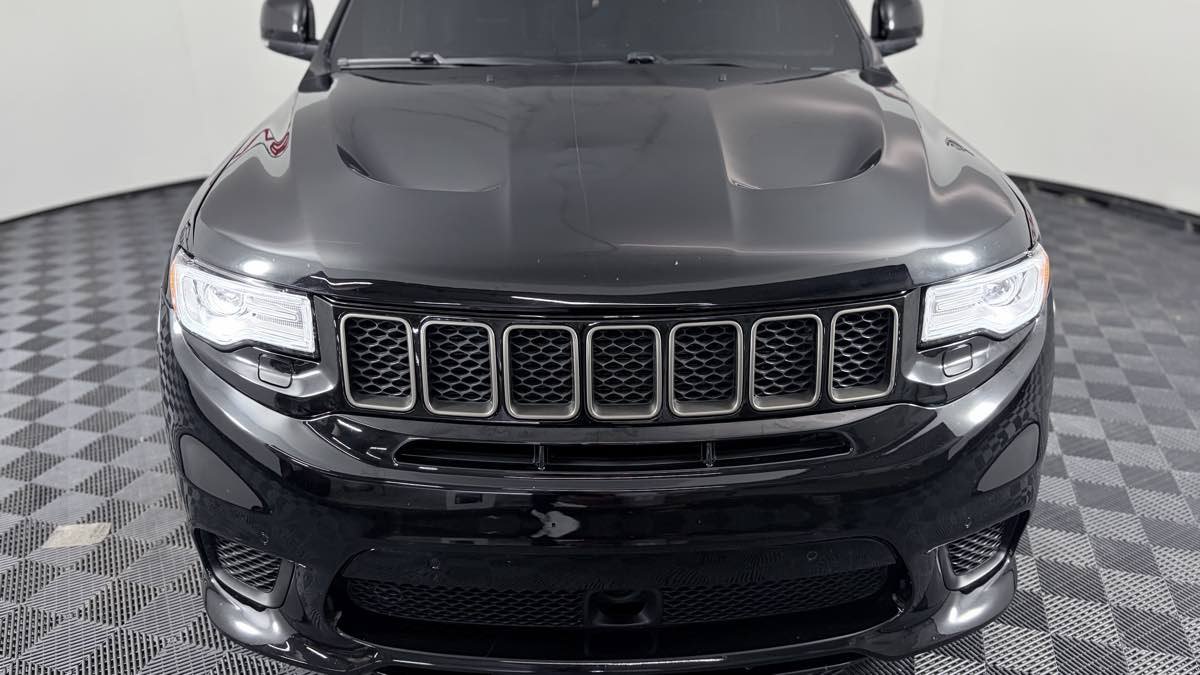 Used 2018 Jeep Grand Cherokee Trackhawk w/ Trailer Tow Group IV AWD/4WD image 9