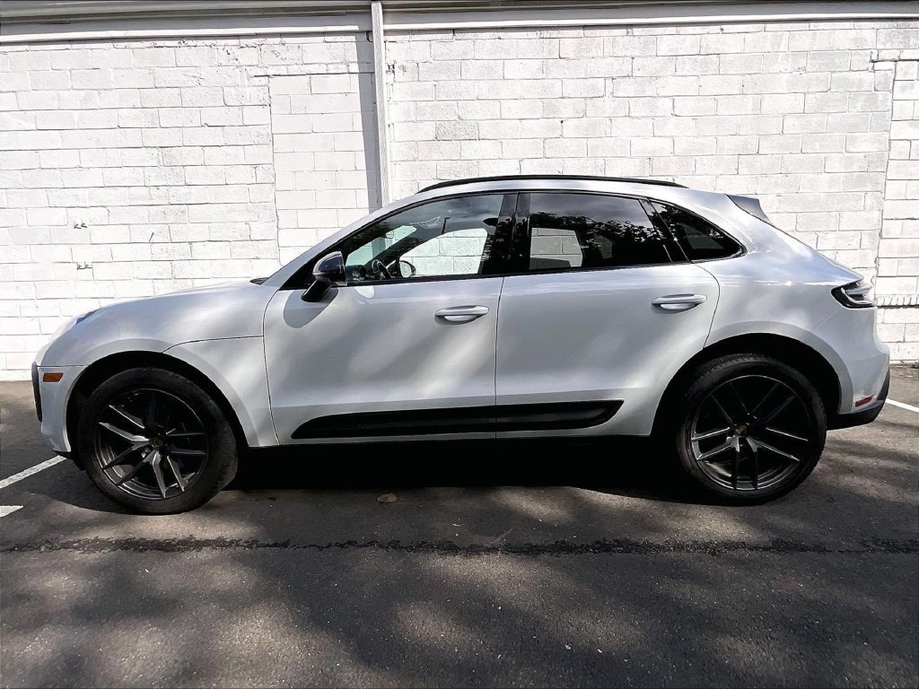 Certified 2023 Porsche Macan Turbo AWD/4WD image 2