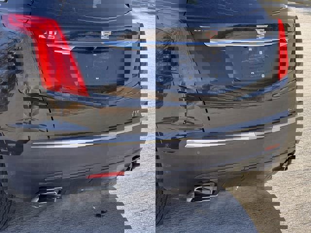 Used 2017 Cadillac XT5 Luxury w/ Driver Awareness Package image 7