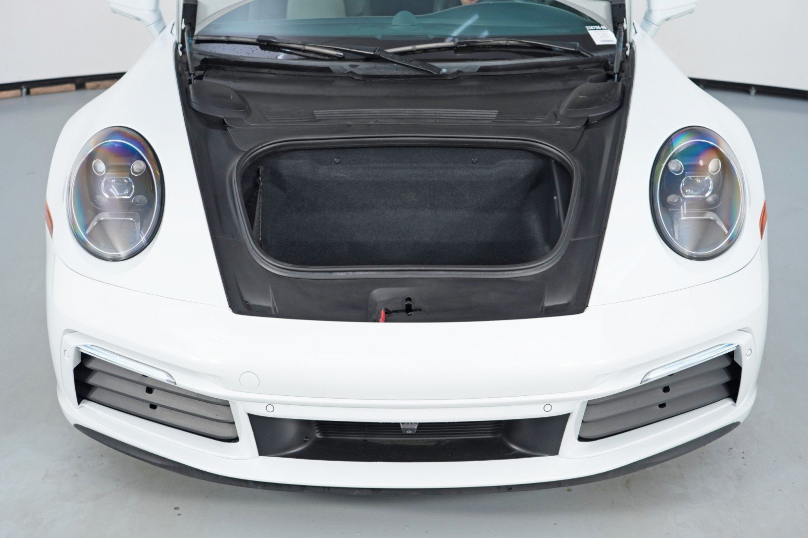 Used 2022 Porsche 911 Carrera image 8