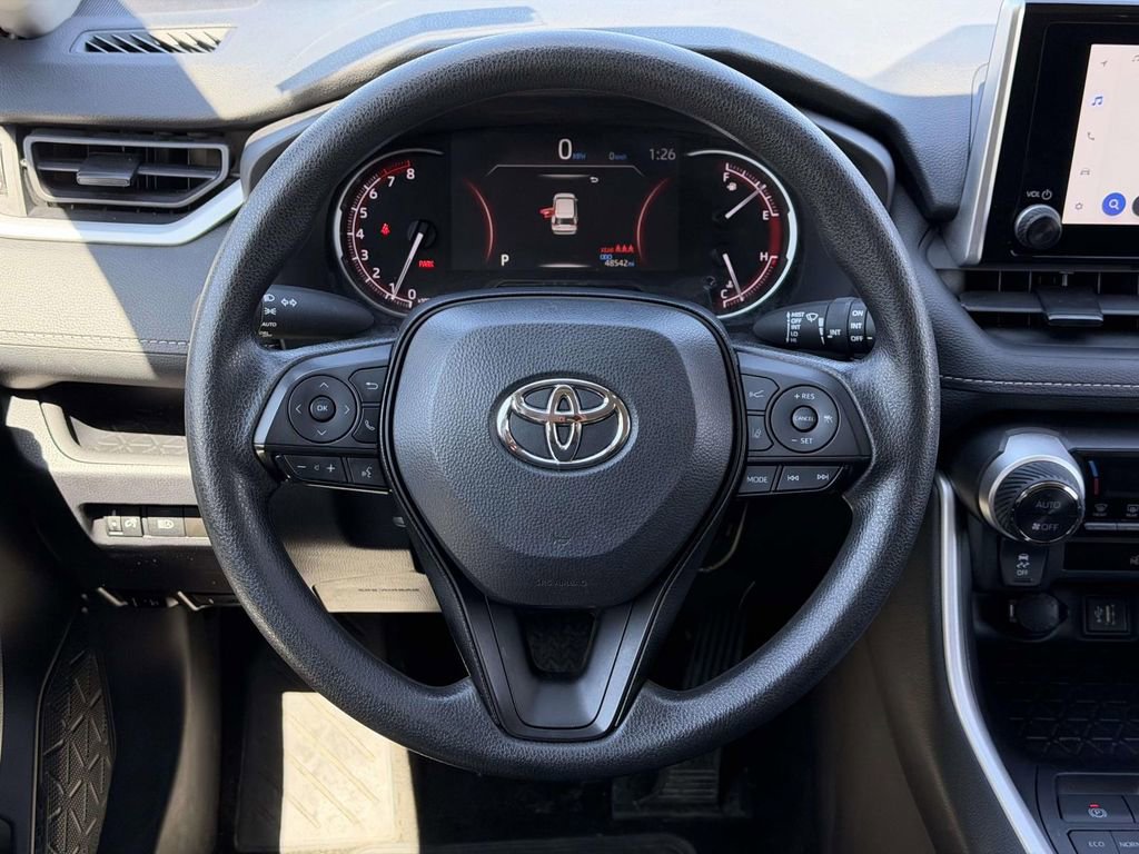 Used 2024 Toyota RAV4 XLE AWD/4WD image 15