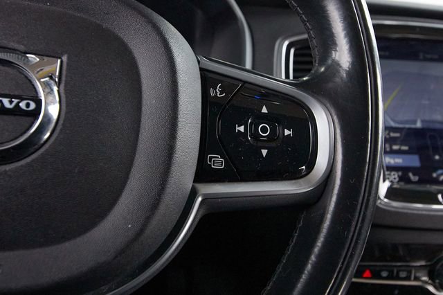 Used 2018 Volvo XC90 T6 Momentum w/ Convenience Package AWD/4WD image 16