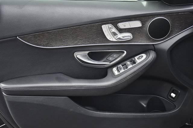 Used 2020 Mercedes-Benz C 300 Sedan image 23