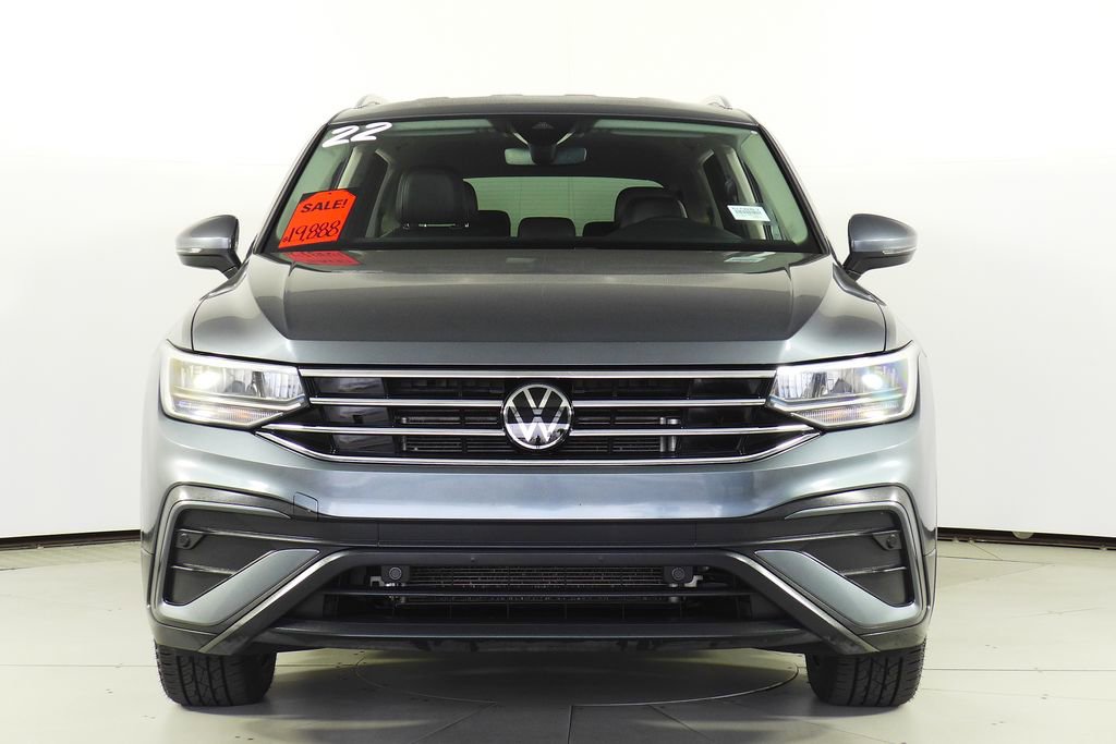 Used 2022 Volkswagen Tiguan SE image 3