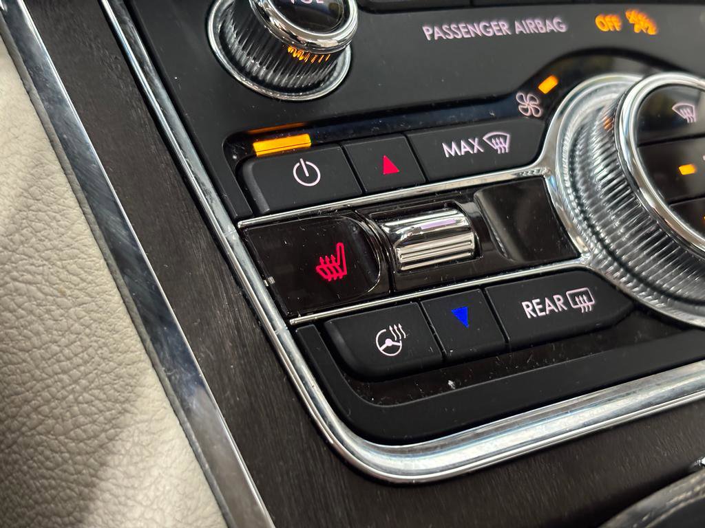 Used 2017 Lincoln Continental Select w/ Technology Package image 22