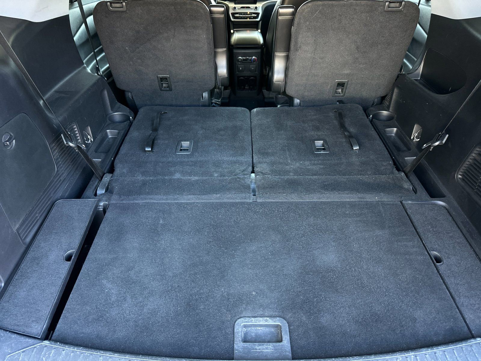 Used 2022 Ford Explorer XLT w/ Equipment Group 202A image 15