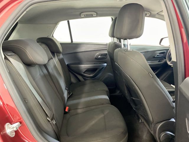 Used 2021 Chevrolet Trax LS AWD/4WD image 31