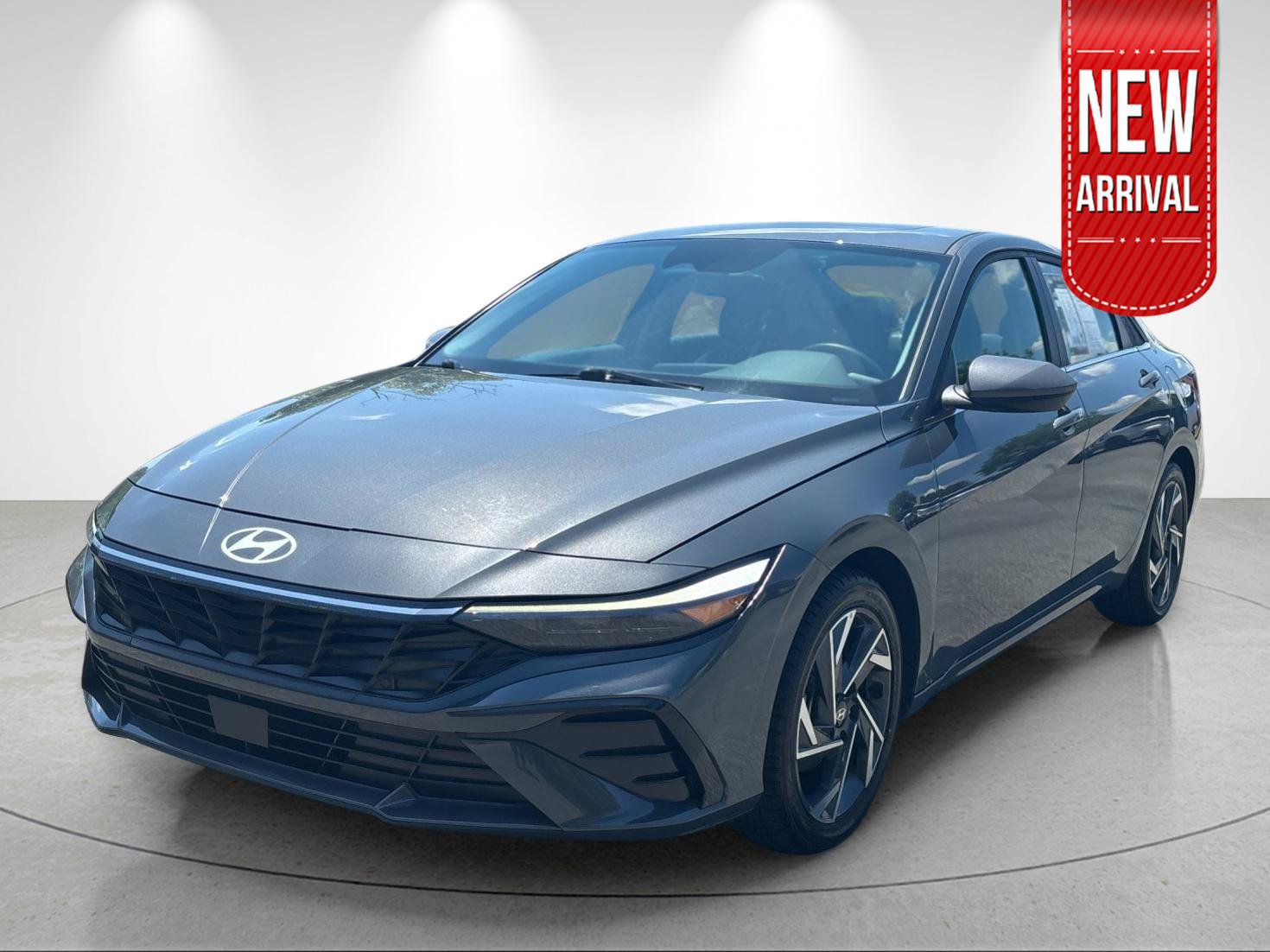 Used 2025 Hyundai Elantra SEL FWD image 1