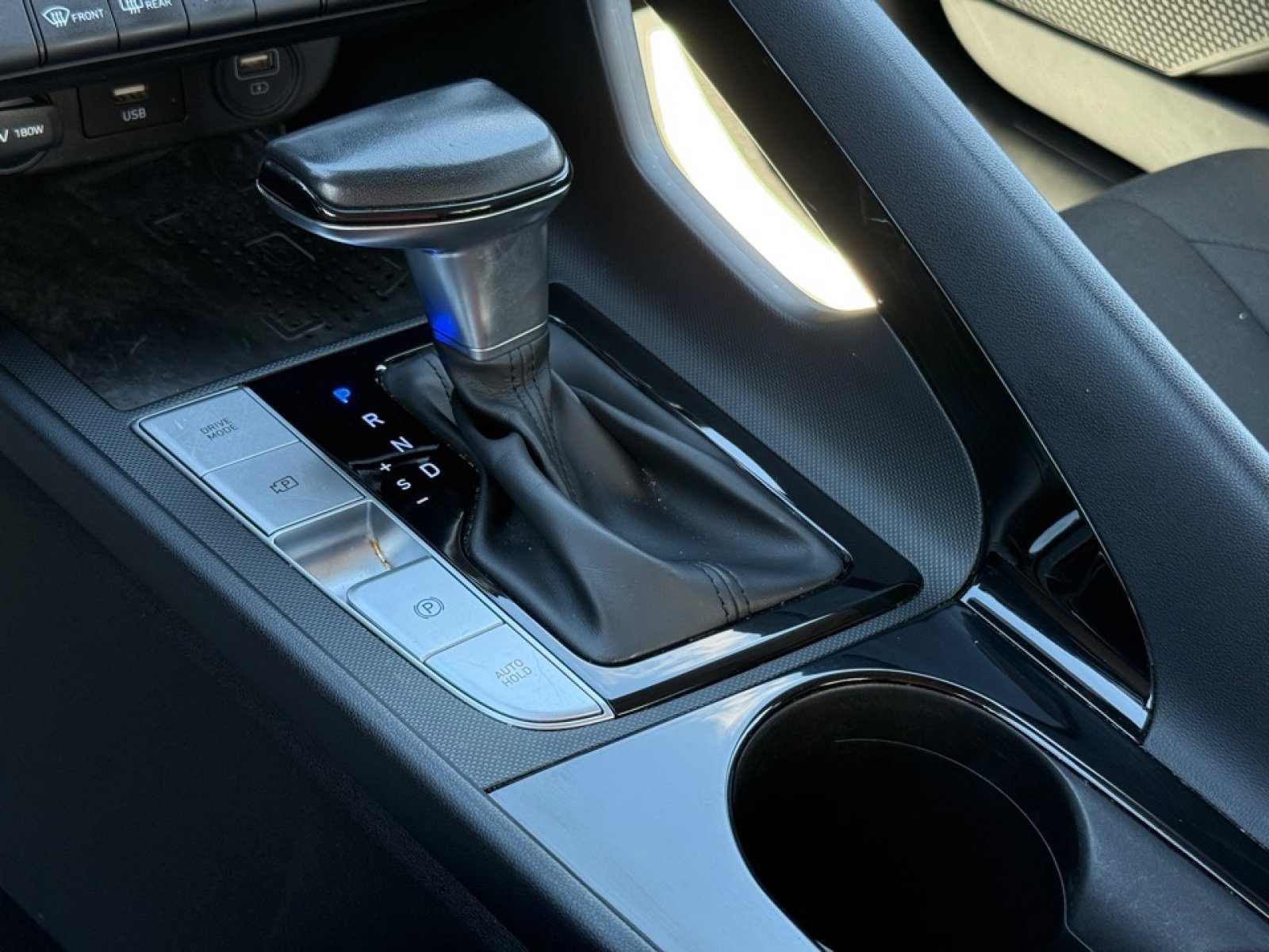 Used 2021 Hyundai Elantra SEL w/ Convenience + Premium Package image 28