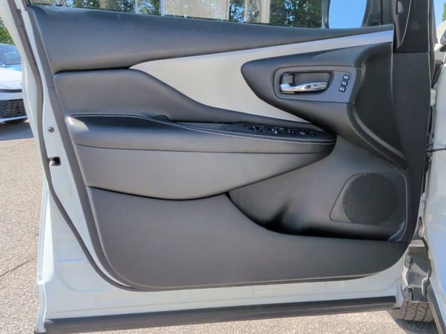 Used 2020 Nissan Murano SL w/ Moonroof Package FWD image 10
