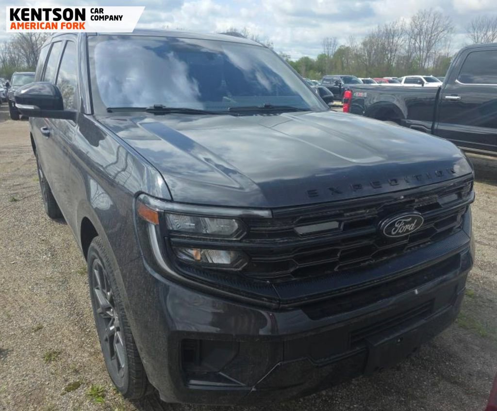 Used 2025 Ford Expedition Platinum w/ Stealth Performance Package AWD/4WD image 2