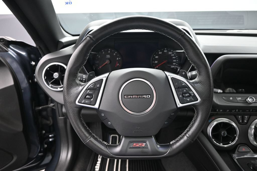 Used 2019 Chevrolet Camaro SS RWD image 16