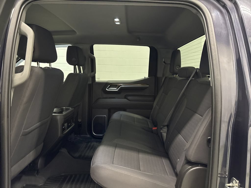 Used 2022 Chevrolet Silverado 1500 LT AWD/4WD image 33