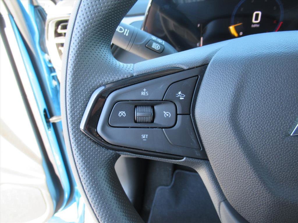 Used 2025 Chevrolet TrailBlazer LT w/ Driver Confidence Package image 18