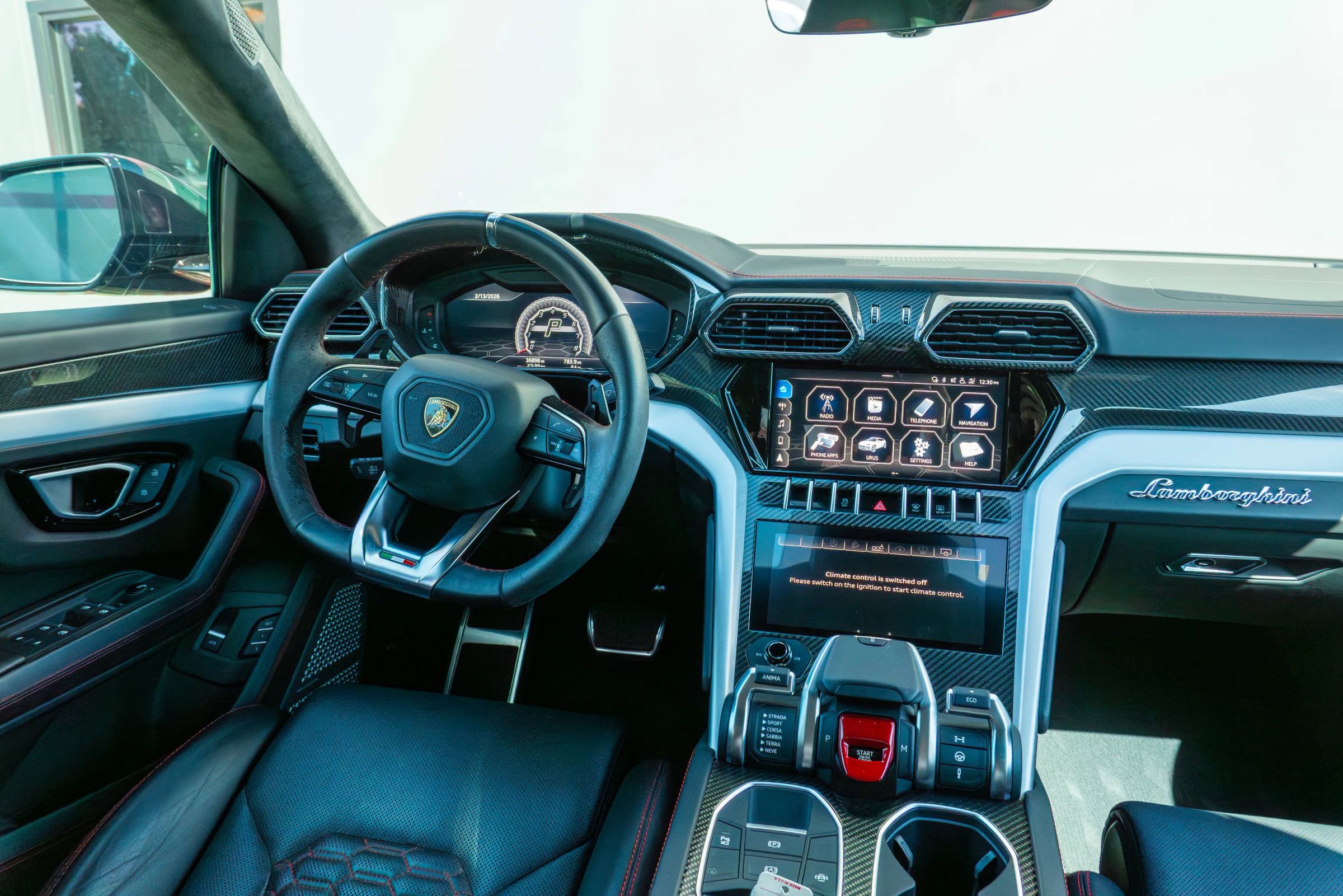 Used 2020 Lamborghini Urus image 61