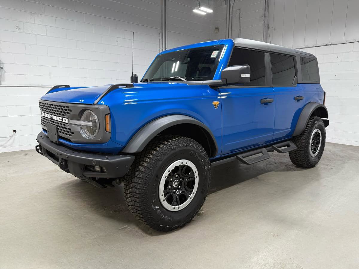 Used 2024 Ford Bronco Badlands image 1