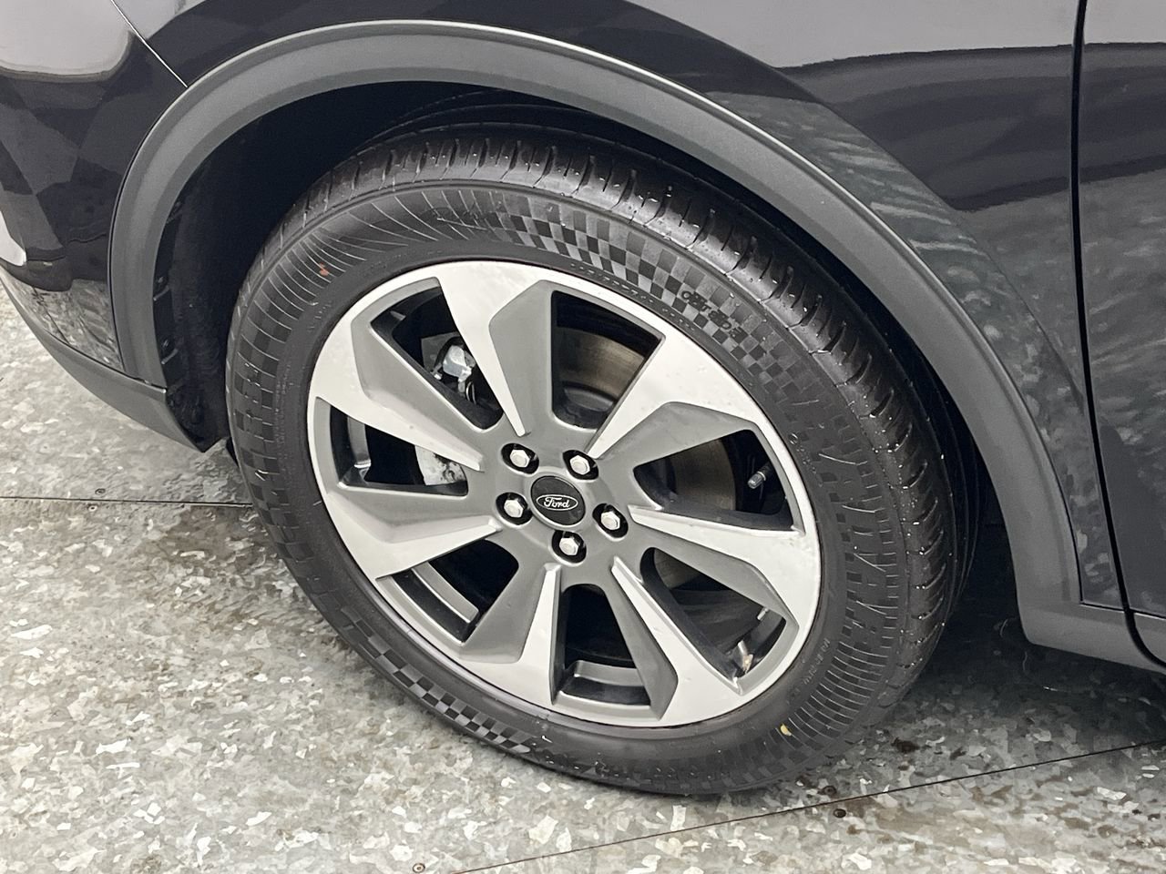 Certified 2024 Ford Escape Platinum image 32