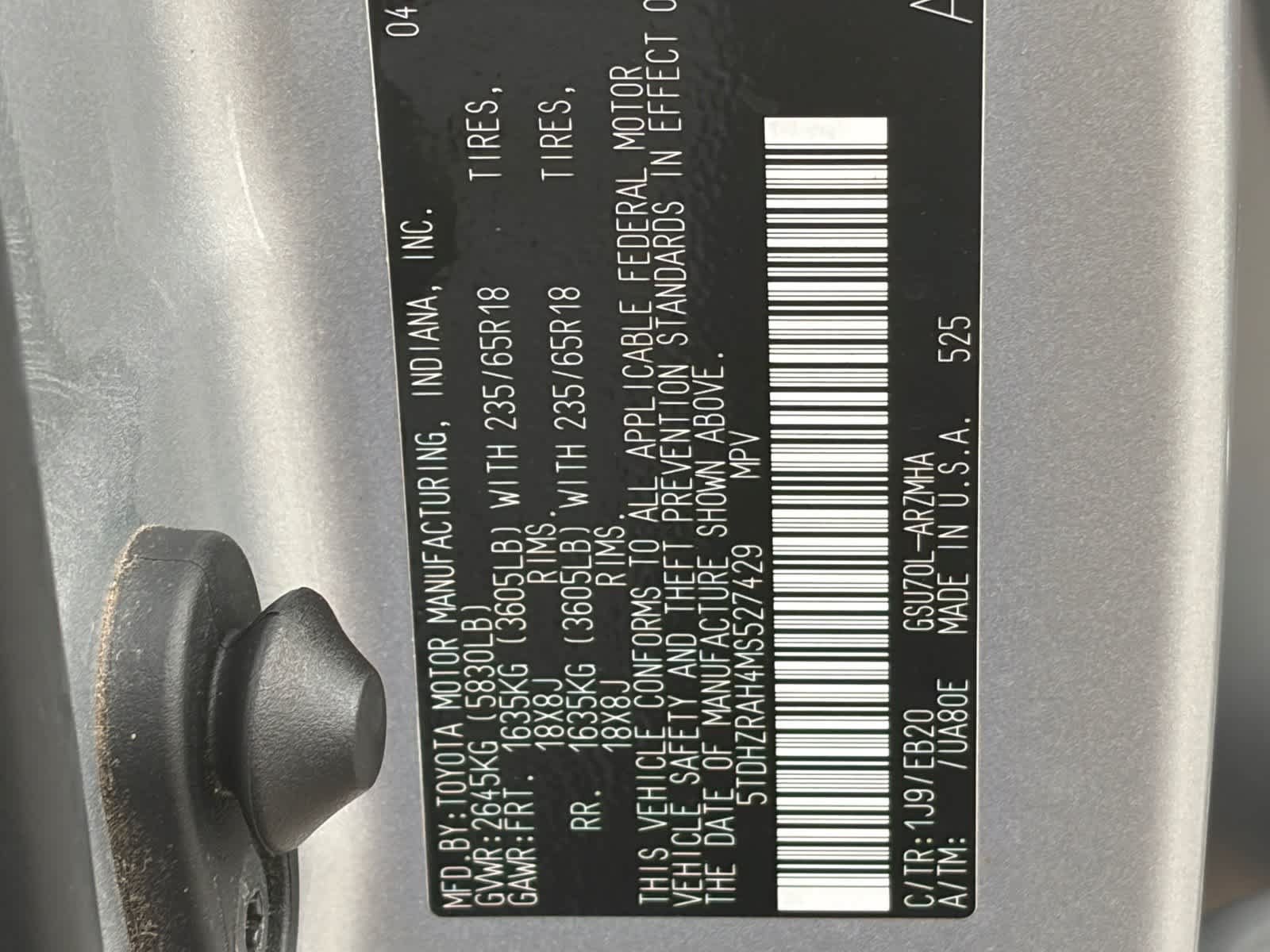 Used 2021 Toyota Highlander XLE FWD image 38
