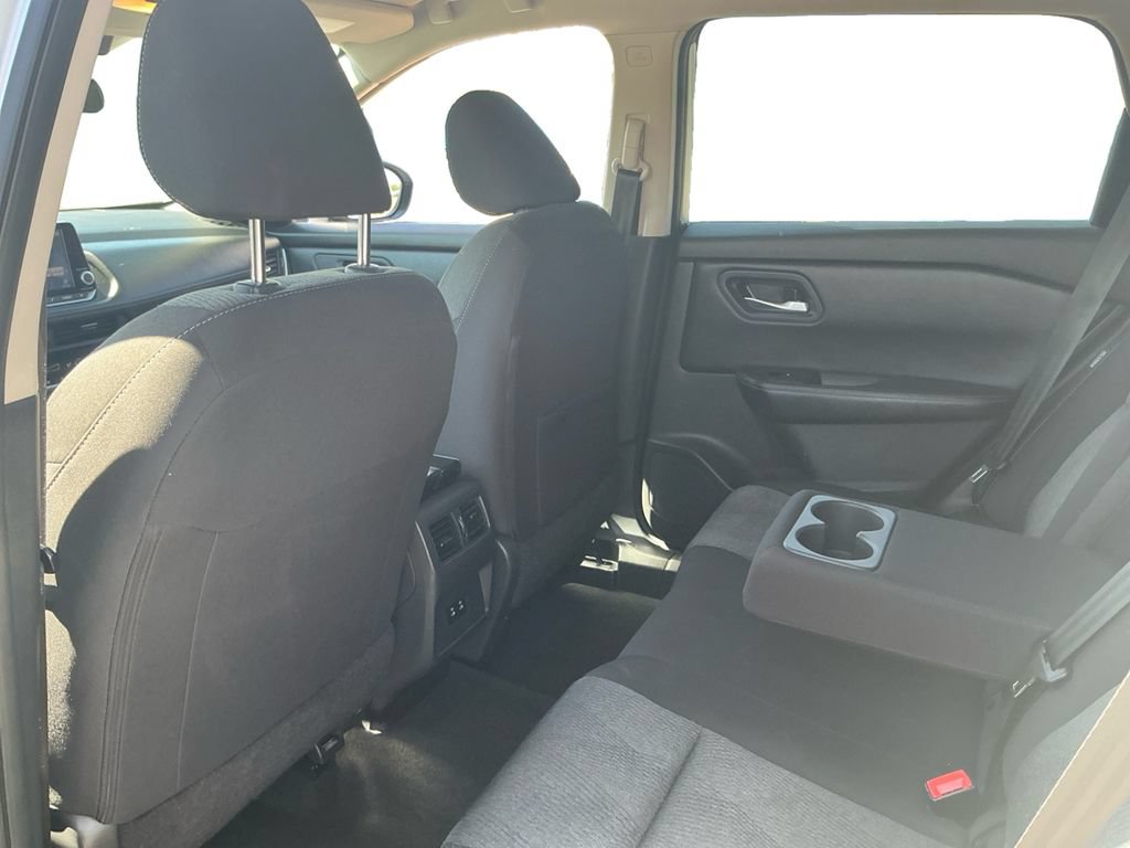 Used 2024 Nissan Rogue SV FWD image 23