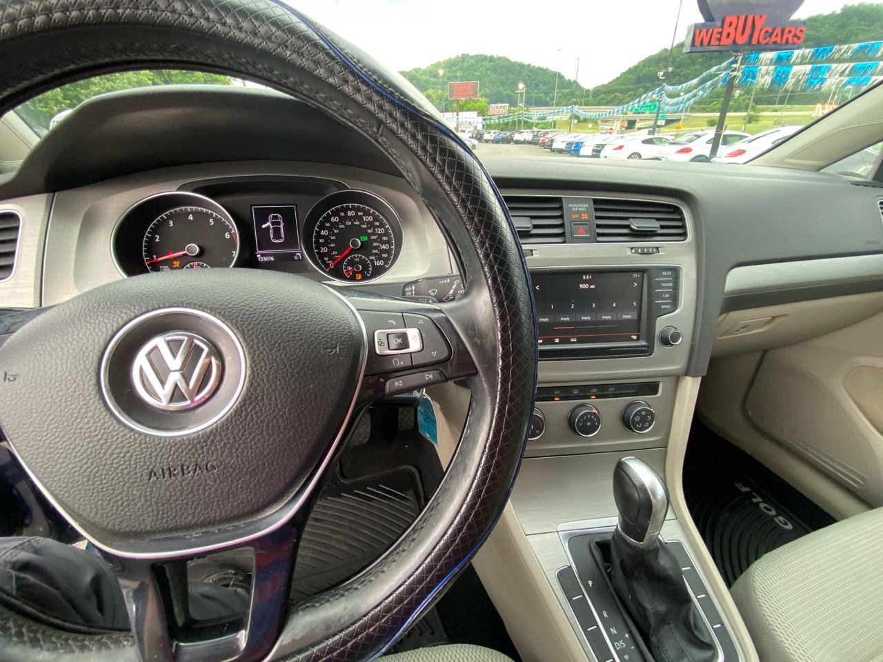 Used 2016 Volkswagen Golf S FWD image 16