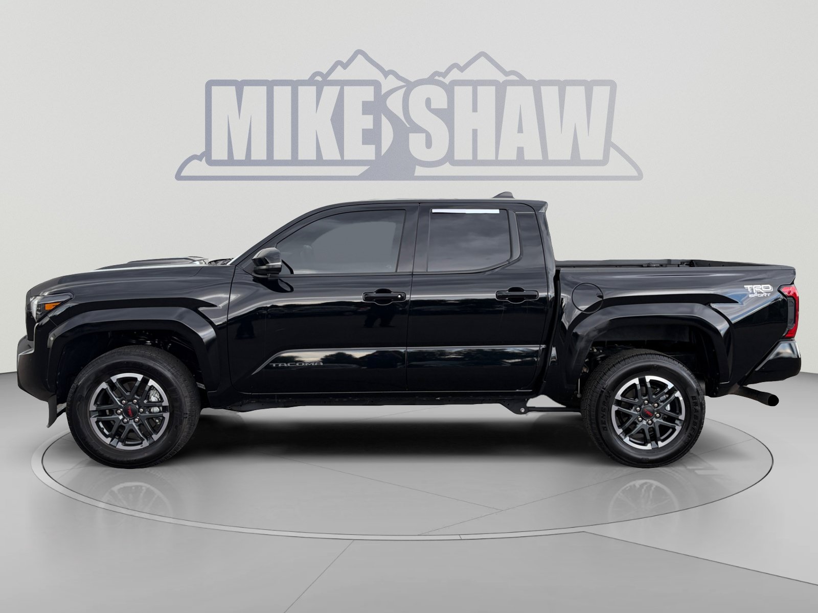 Used 2025 Toyota Tacoma TRD Sport w/ TRD Sport Upgrade Package AWD/4WD image 2