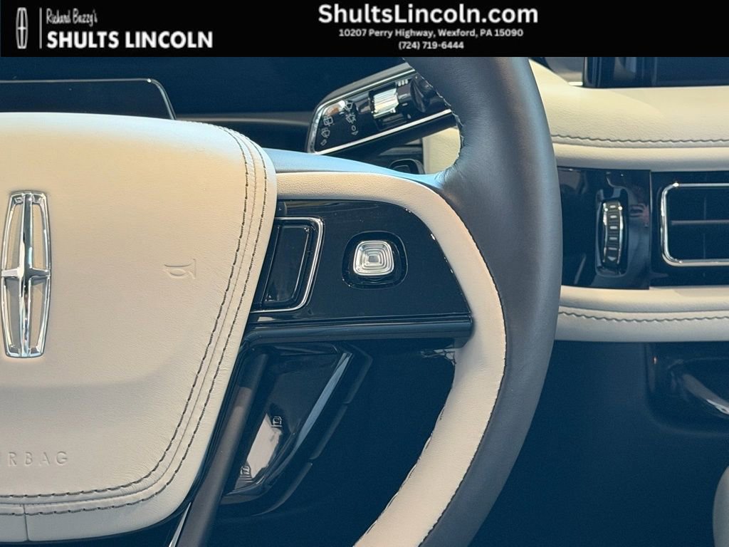 New 2026 Lincoln Aviator AWD image 10