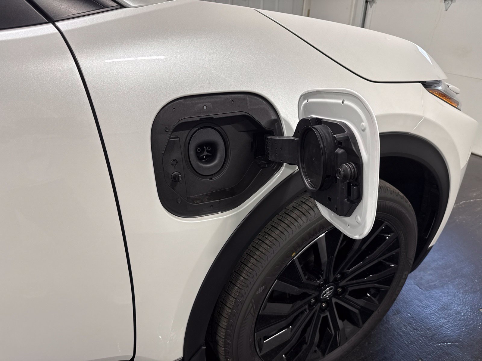 New 2026 Toyota C-HR AWD/4WD image 11