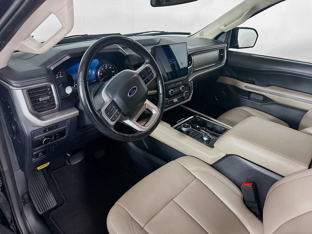 Used 2023 Ford Expedition Max XLT image 29