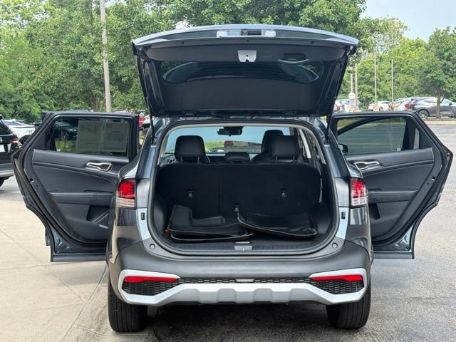 Used 2025 Kia Sportage EX AWD/4WD image 12
