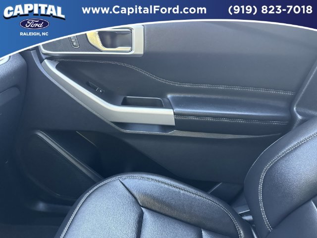Used 2020 Ford Explorer XLT w/ Equipment Group 202A AWD/4WD image 28
