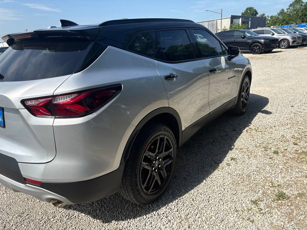 Used 2022 Chevrolet Blazer LT w/ Redline Edition AWD/4WD image 4