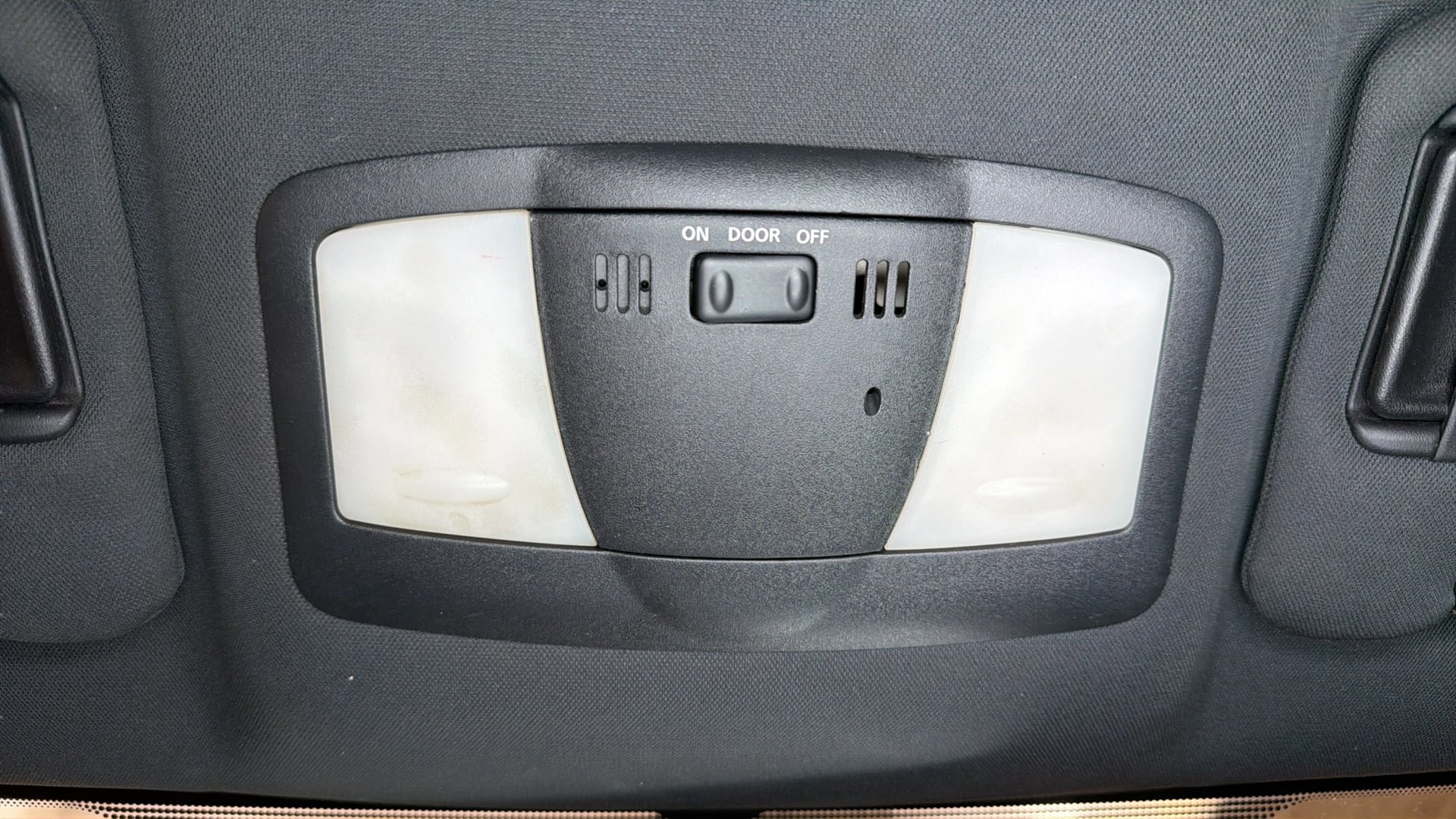 Used 2016 Nissan 370Z Coupe image 27