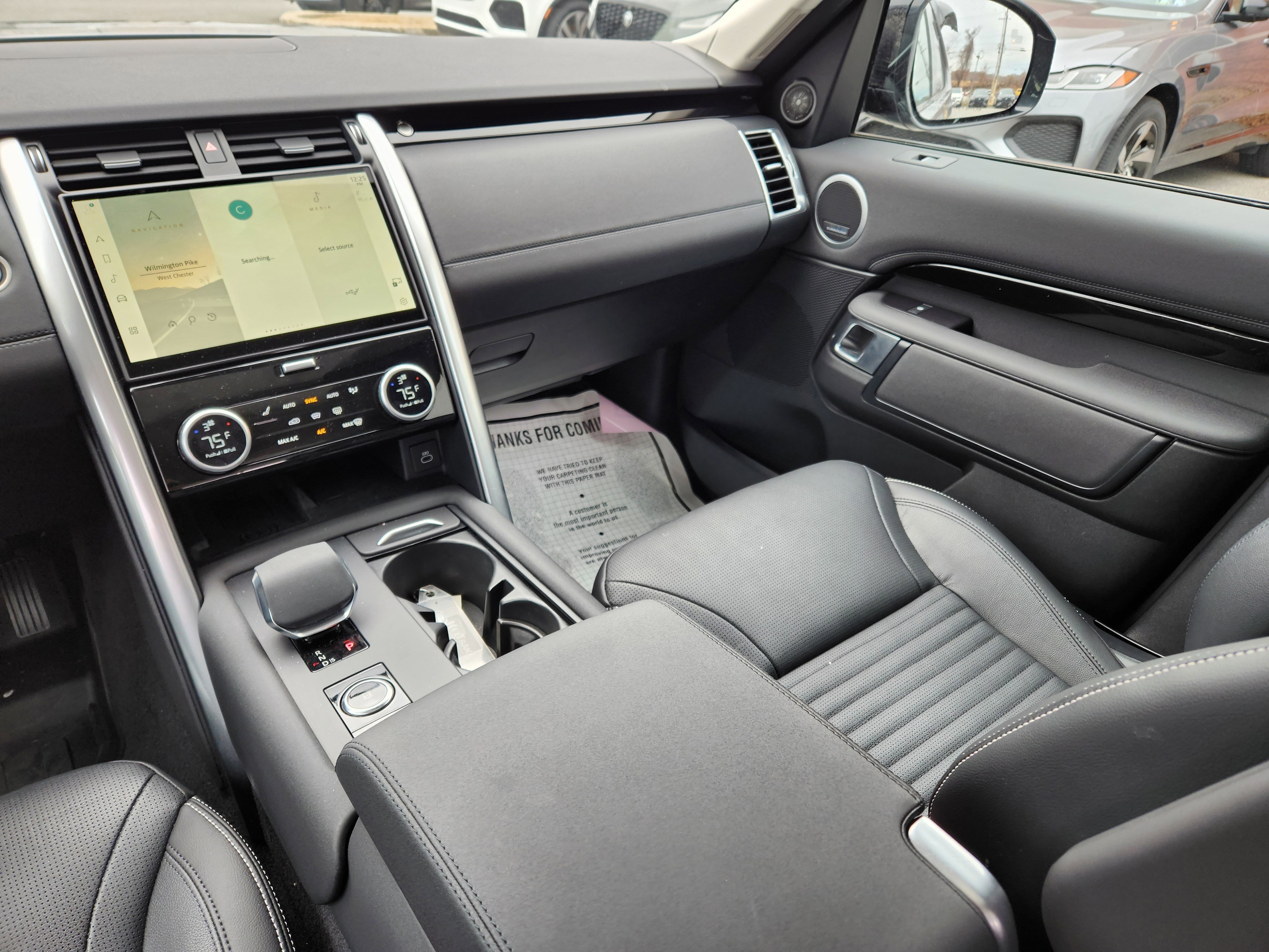 Certified 2024 Land Rover Discovery S image 14