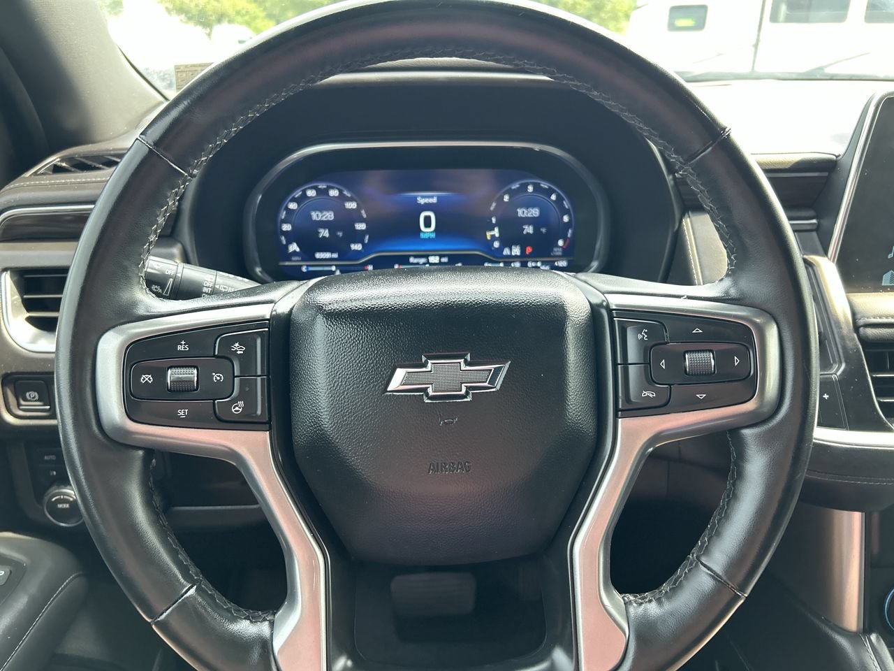 Used 2024 Chevrolet Tahoe Z71 w/ Luxury Package AWD/4WD image 26