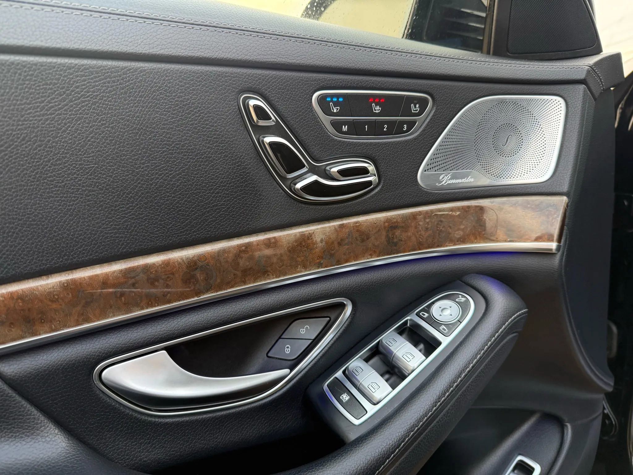 Used 2015 Mercedes-Benz S 550 4MATIC Sedan image 23