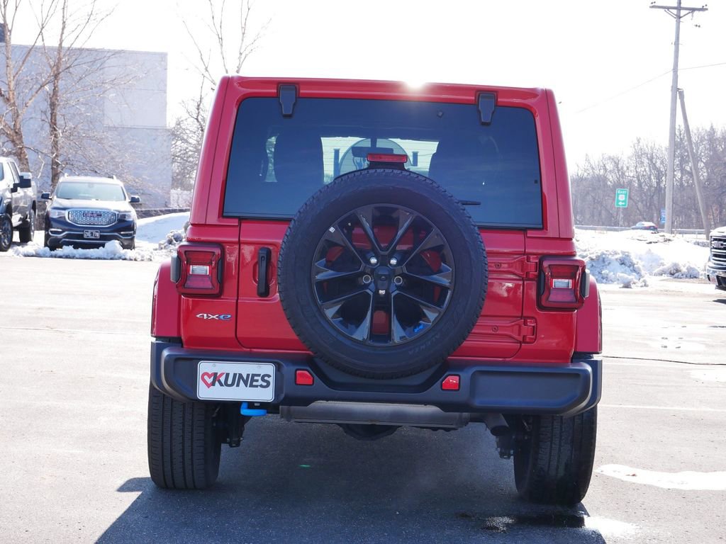 Used 2023 Jeep Wrangler Unlimited Sahara AWD/4WD image 9