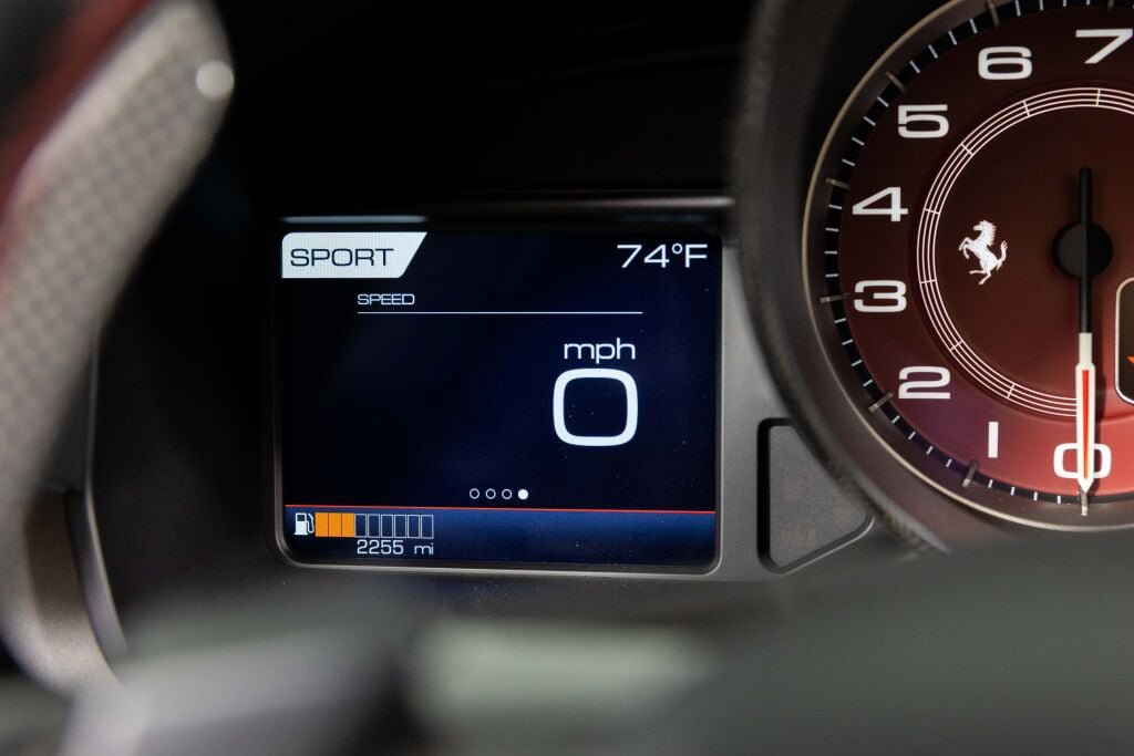 Used 2022 Ferrari F8 Tributo RWD image 50