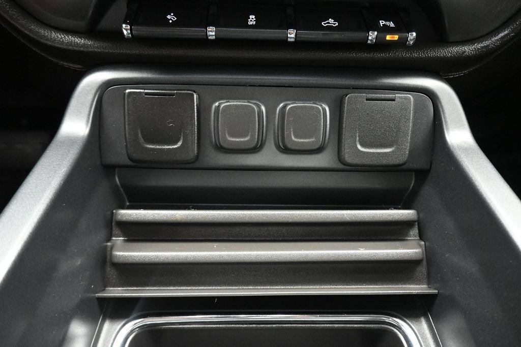 Used 2018 Chevrolet Silverado 2500 LTZ w/ LTZ Plus Package AWD/4WD image 21