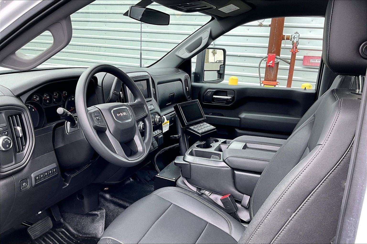 Used 2022 GMC Sierra 2500 Pro w/ Fleet Convenience Package image 6