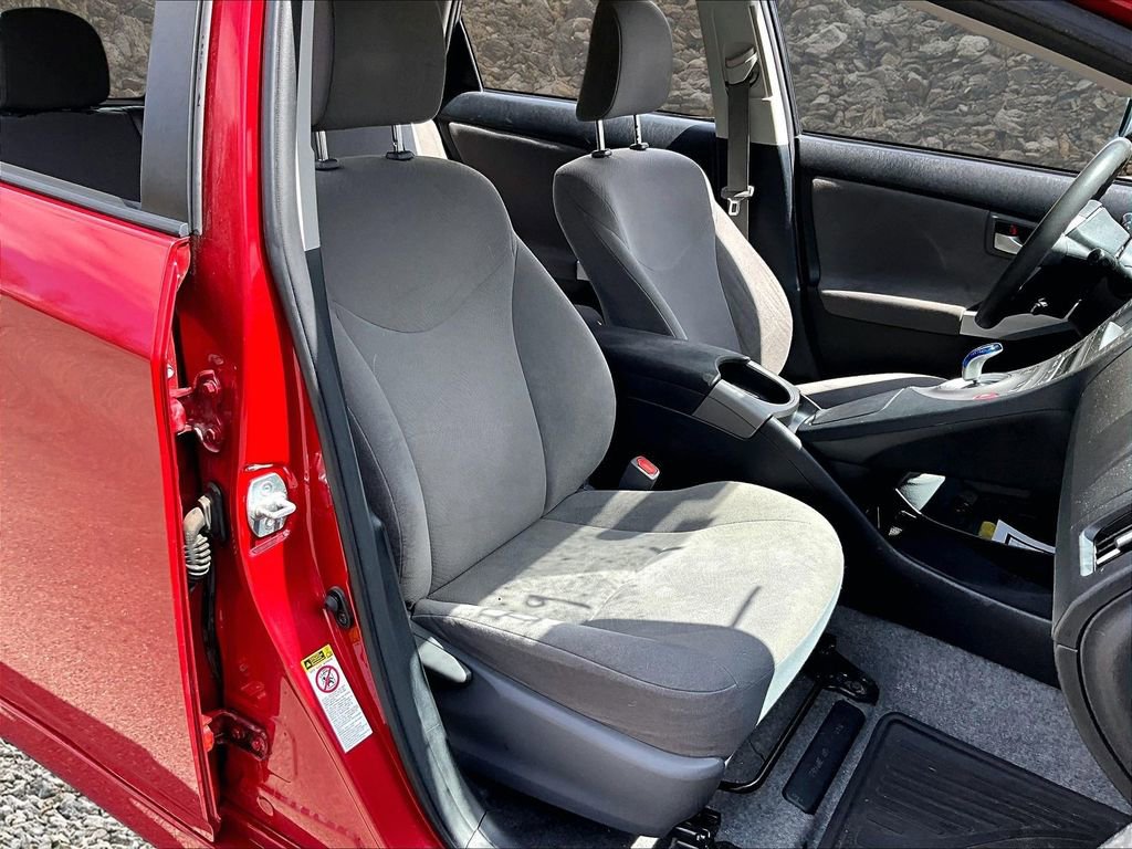 Used 2015 Toyota Prius Three image 7
