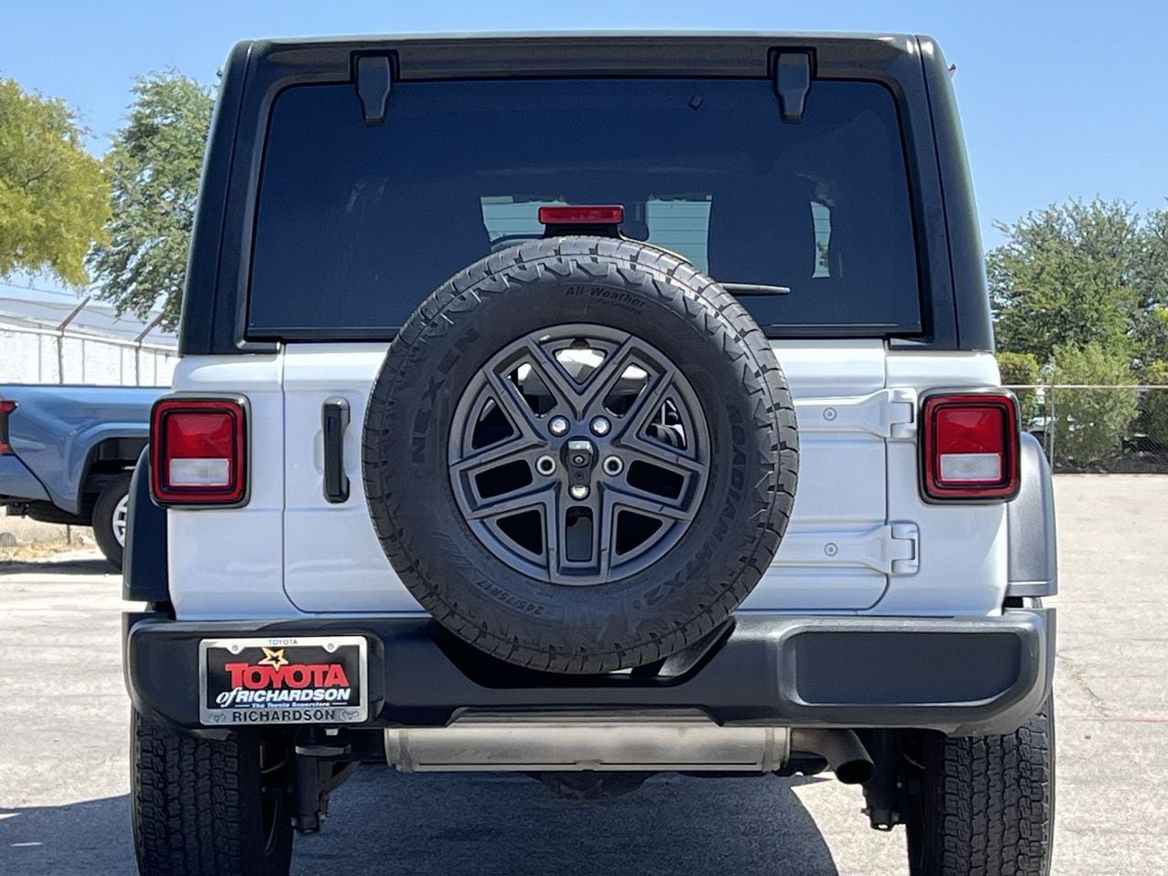 Used 2024 Jeep Wrangler Unlimited Sport AWD/4WD image 5