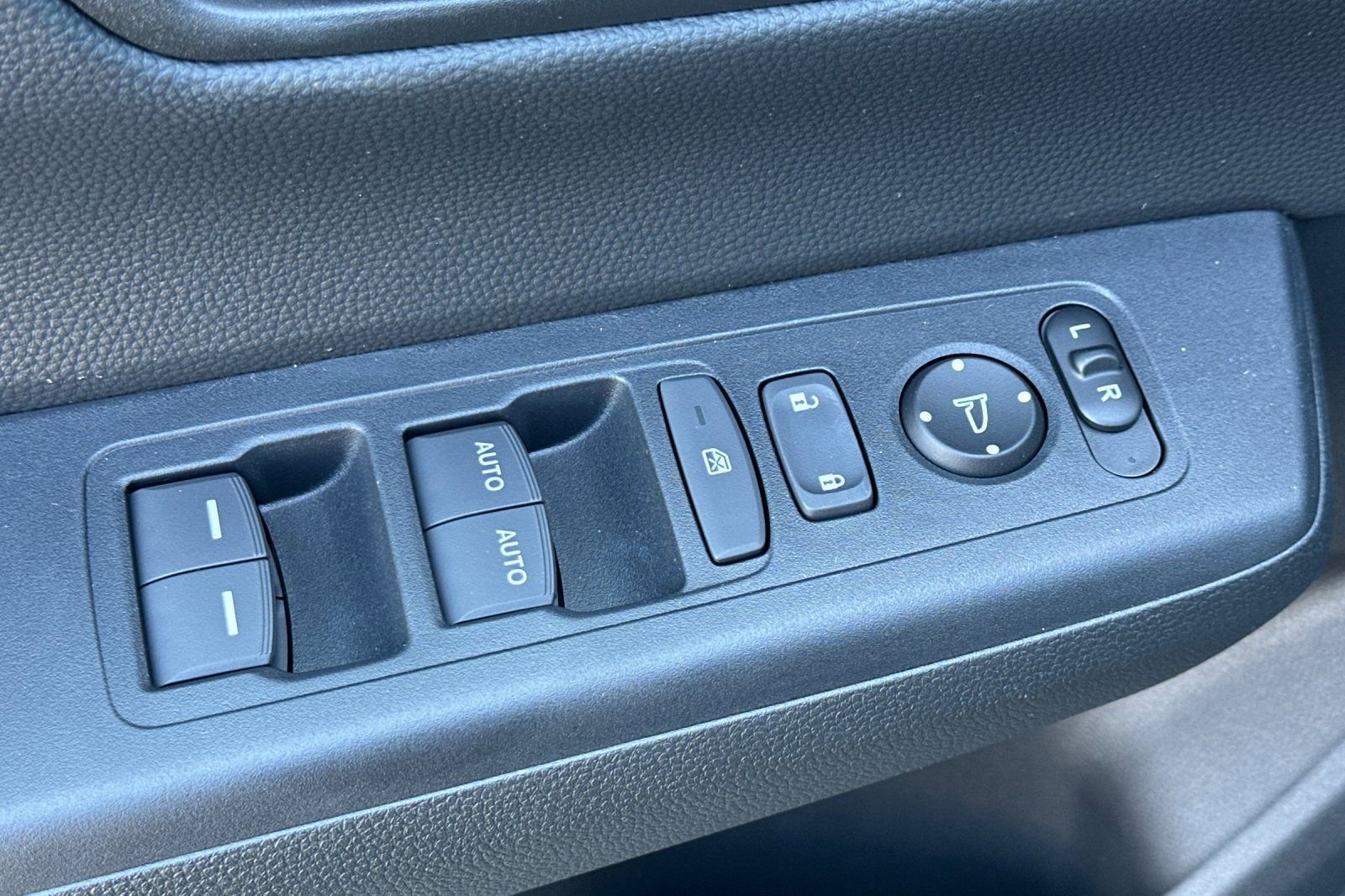 New 2026 Honda CR-V EX image 24