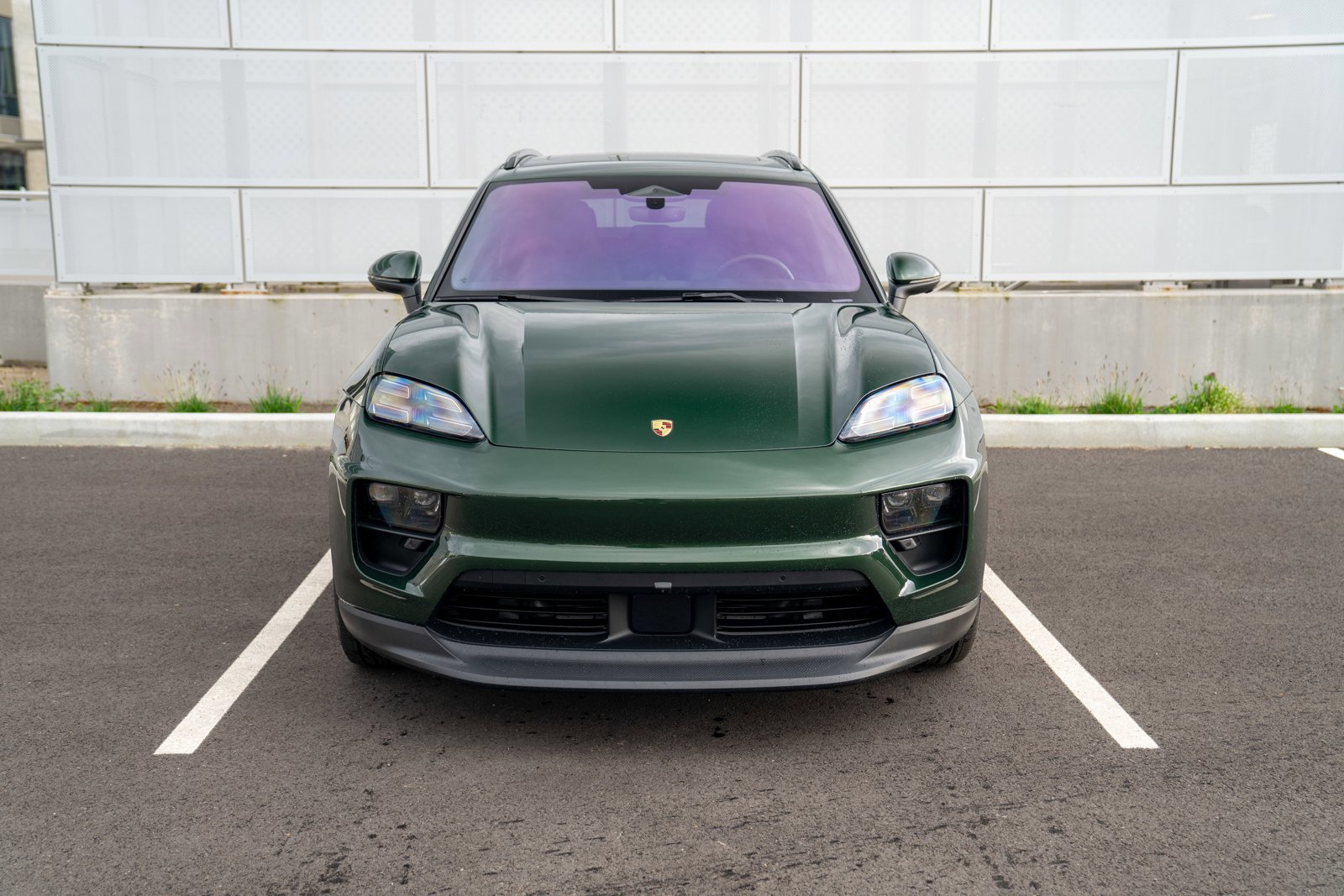 Certified 2025 Porsche Macan 4 Electric image 6