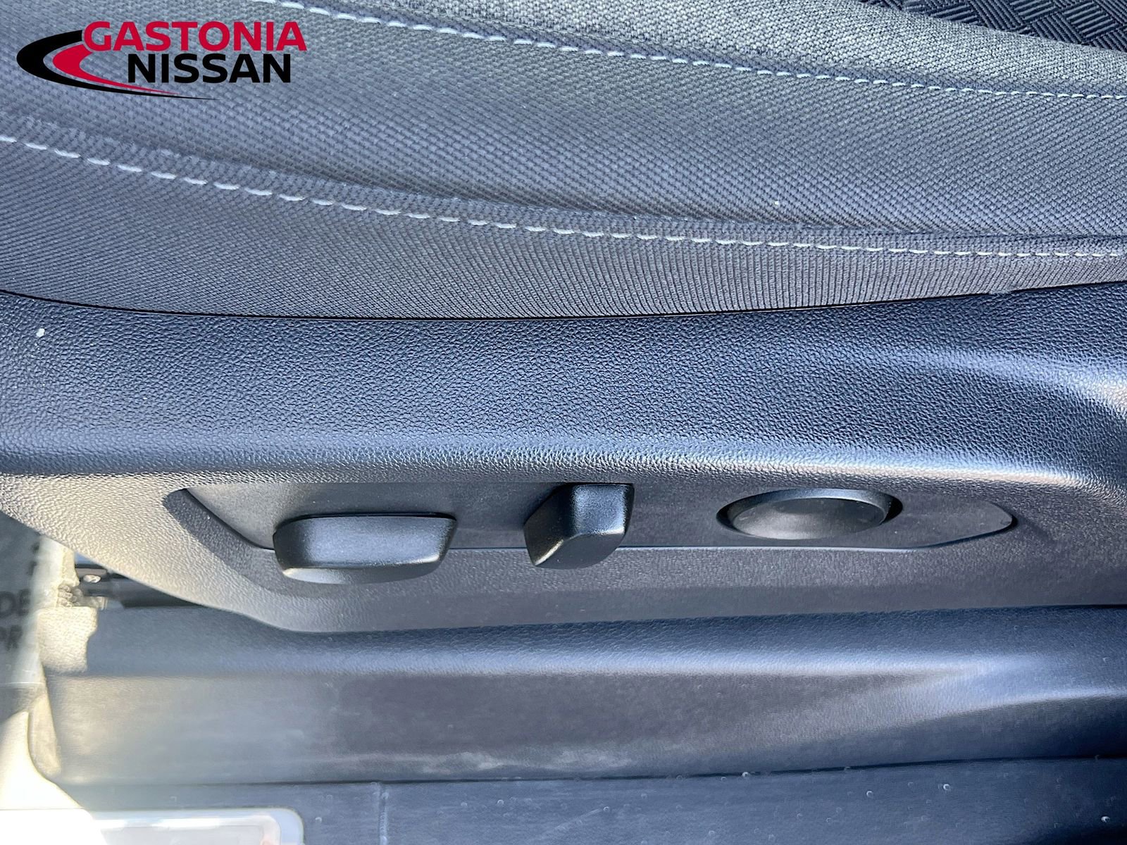 Used 2025 Chevrolet Silverado 1500 LT AWD/4WD image 26