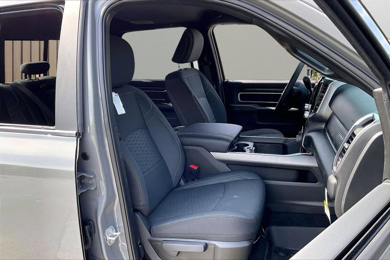 New 2026 RAM 2500 Big Horn AWD/4WD image 21